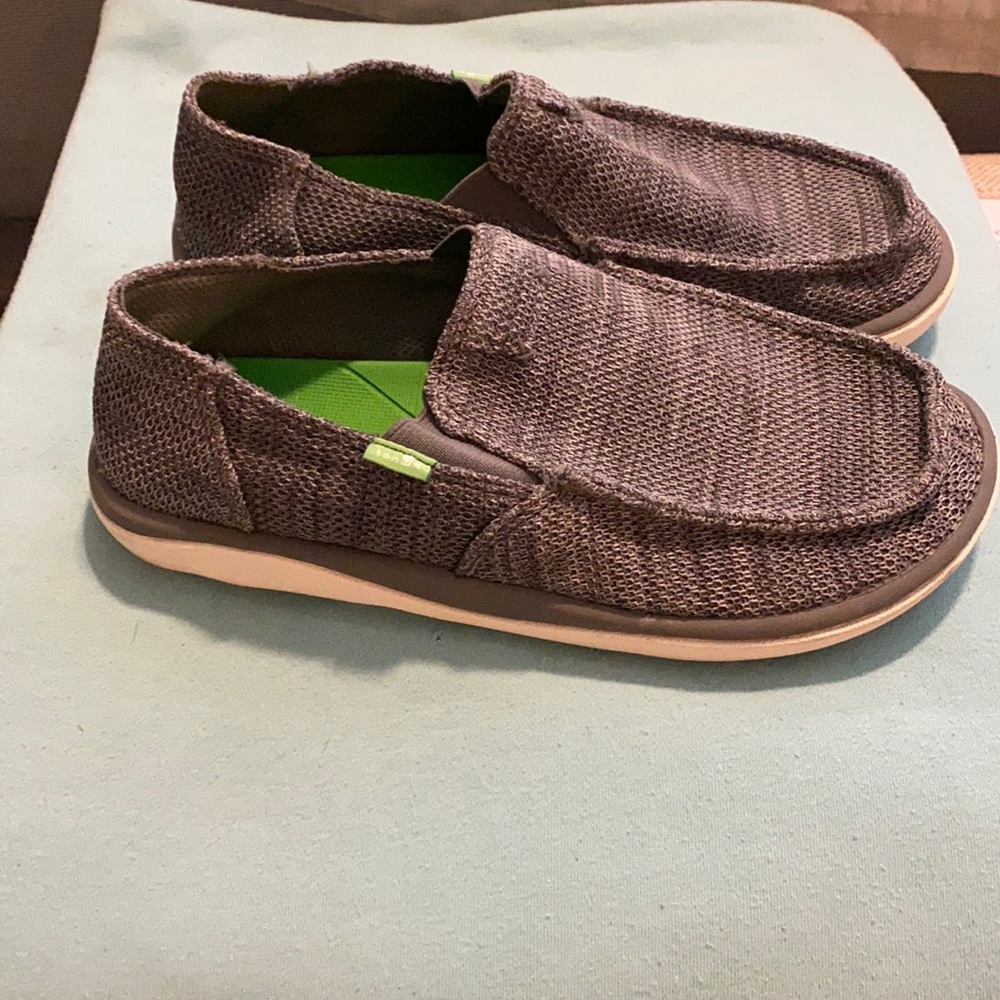 sanuk sandals